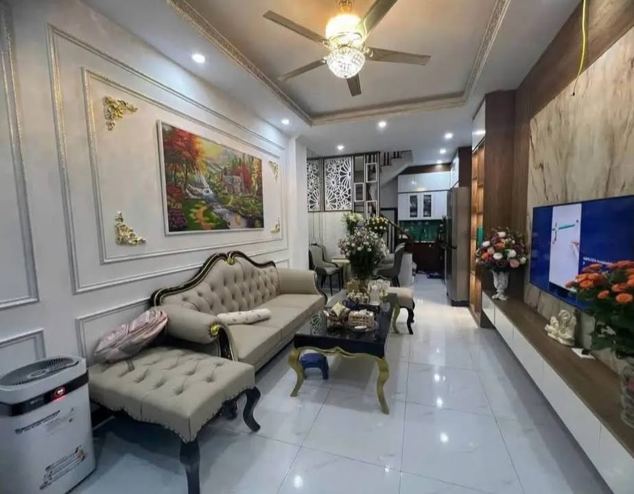 Nhà riêng Phạm Văn Đồng, Bắc Từ Liêm, 39m² giá 8.7 tỷ - Pháp lý chuẩn, tặng nội thất!