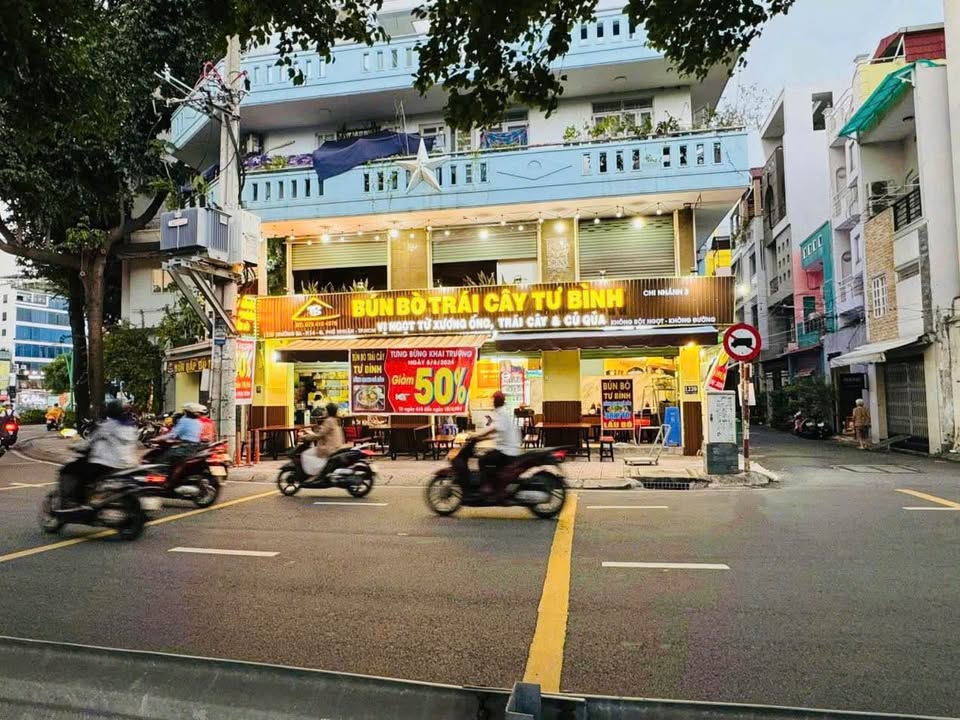 FrontHouse Trường Sa, Phú Nhuận 82m² giá 26.5 tỷ - Đầu tư sinh lời tối ưu!