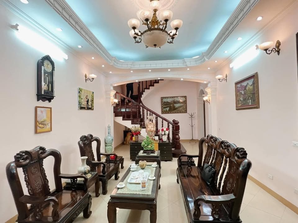 Nhà mặt phố Hoàng Minh Đạo, Long Biên 80m² giá 20 tỷ - Vị trí đắc địa, kinh doanh thuận lợi!