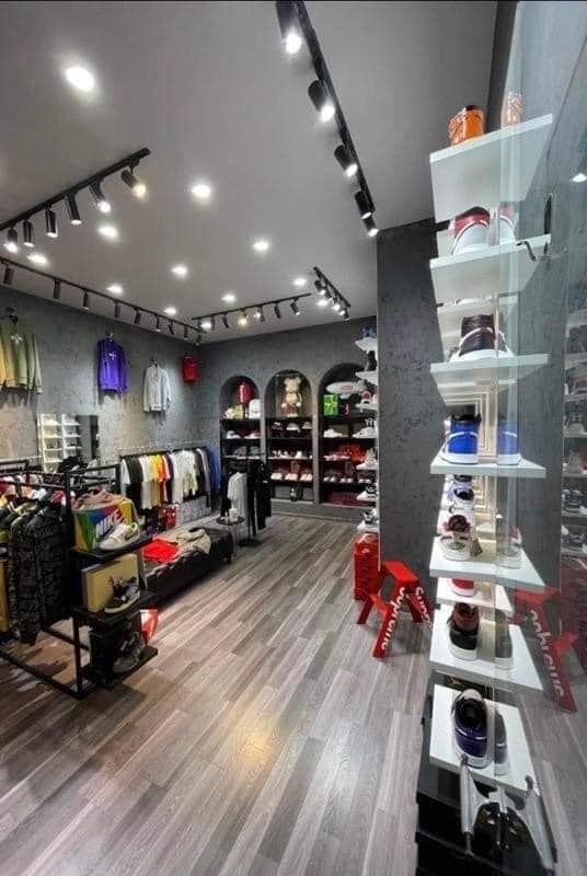 Nhà mặt phố Thạch Bàn 75m² giá 18.6 tỷ - Kinh doanh đỉnh cao!