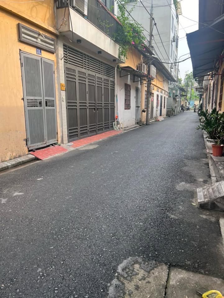 Nhà C4 Khu 918 Phân Lô Quân Đội Long Biên 41m² giá 6 tỷ - Sẵn sàng vào ở ngay!