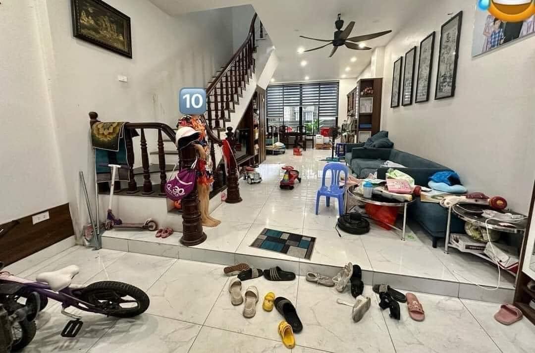 Nhà phố Bồ Đề Long Biên 55m² giá thỏa thuận - Gần cầu Chương Dương, tiện ích đầy đủ!