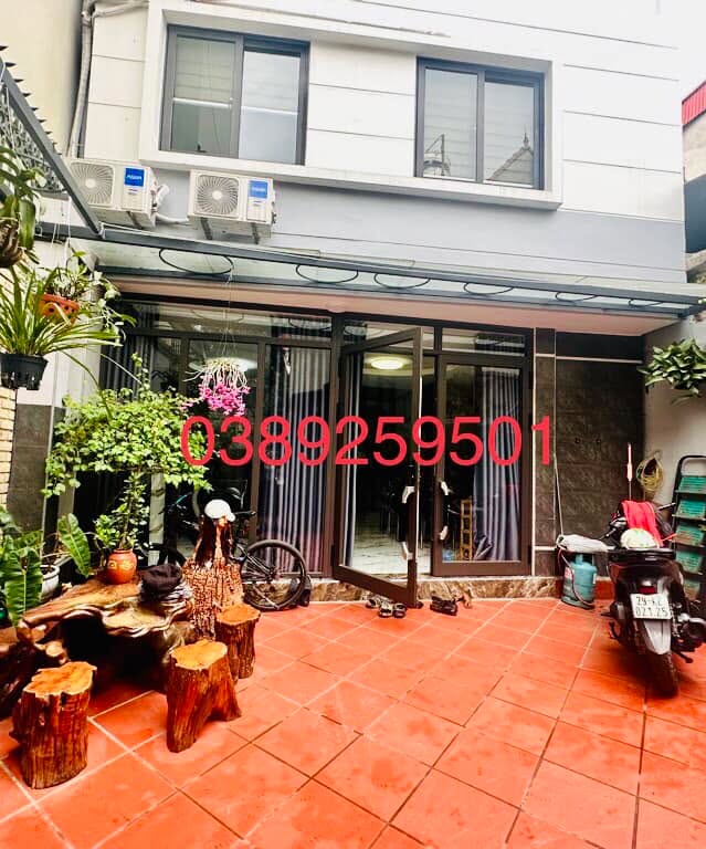 Nhà riêng Đức Giang 70m² giá 4.5 tỷ - Sân vườn thoáng mát, 4 tầng