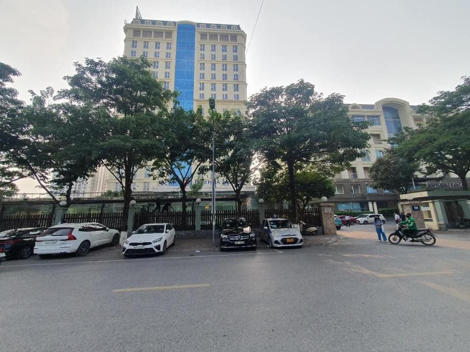 Nhà phố Hoàng Như Tiếp, Long Biên 55m² - Lô góc, Ô tô vào tận nơi!