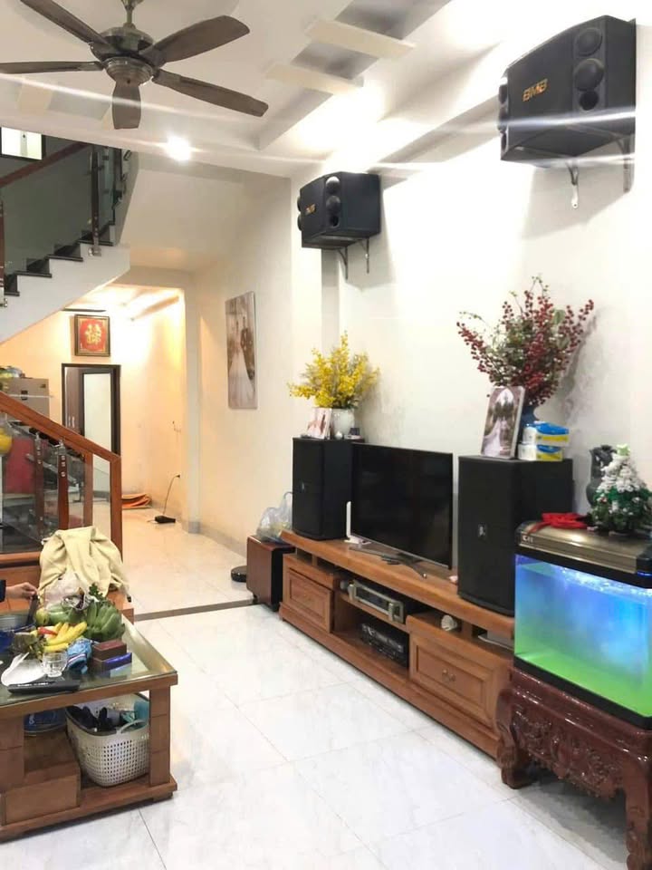 Nhà dân xây 2,5 tầng tại Cẩm Thượng, Hải Dương 49,4m² giá 1 tỷ - Tiện ích xung quanh phong phú!