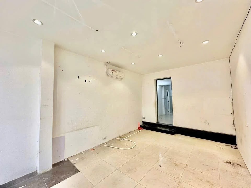 Nhà cấp 4 cho thuê mặt tiền Phan Đăng Lưu 80m² giá 10 triệu - Địa điểm lý tưởng cho kinh doanh!