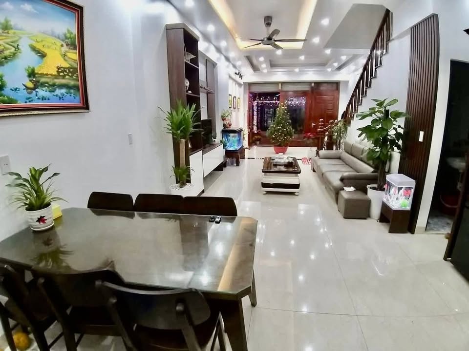 Nhà 3 tầng tại khu đô thị 379, Quang Trung, Thái Bình 65m² - Sẵn sàng vào ở ngay!