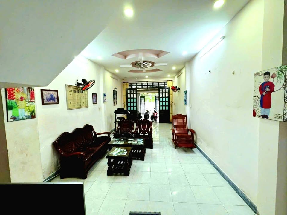 Nhà riêng Tăng Nhơn Phú A, Thủ Đức 94m² giá 6.5 tỷ - Sân vườn thoáng mát!