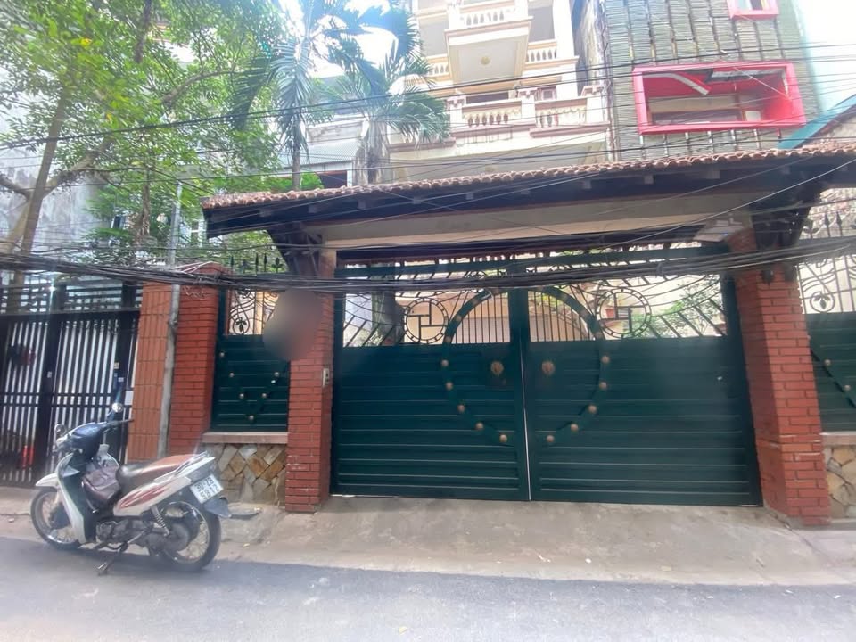 Biệt thự Thái Hà Đống Đa 250m² giá 89.8 tỷ - Sân vườn rộng rãi, gara ô tô tiện lợi!