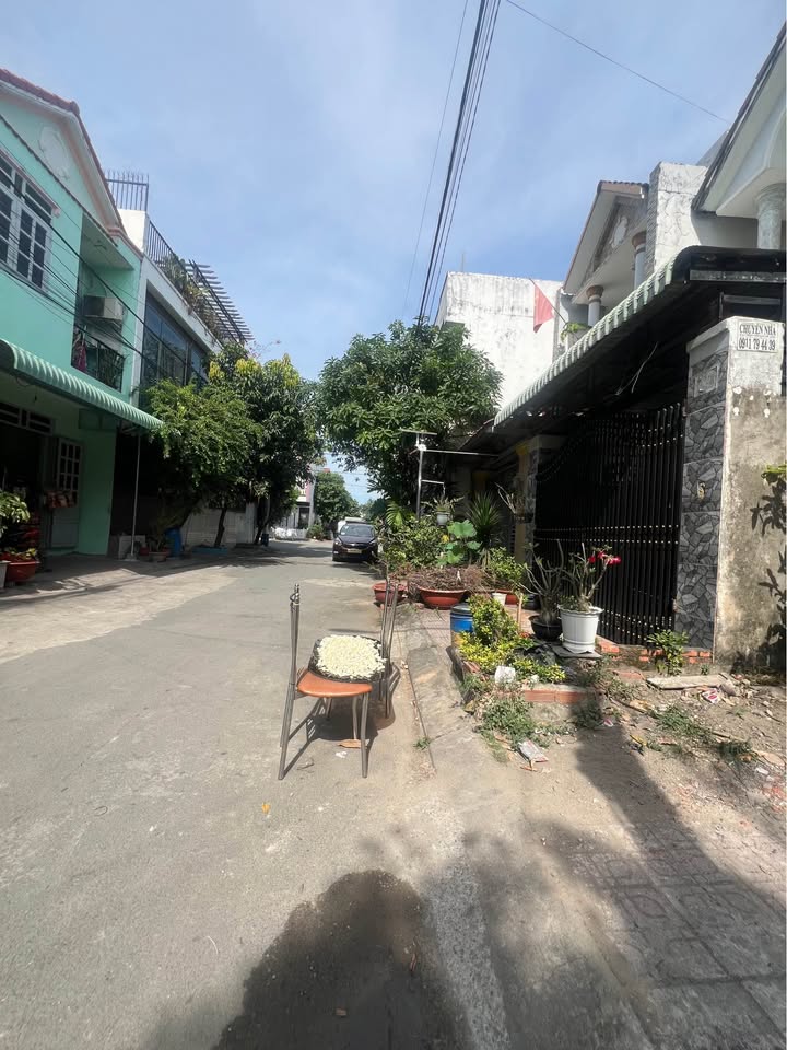 Đất thổ cư Dĩ An 80m² giá 4.7 tỷ - Tiện ích đầy đủ, vị trí đẹp!