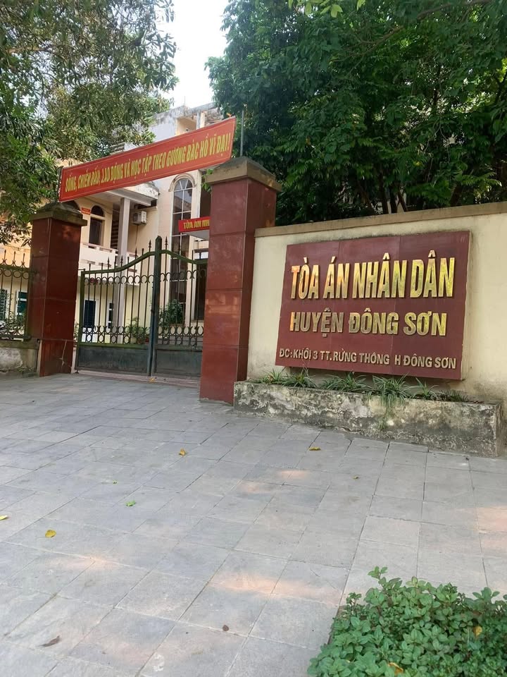 Nhà cấp 4 bán gấp tại trung tâm Rừng Thông, Đông Sơn - Giá chỉ 2.1 tỷ!