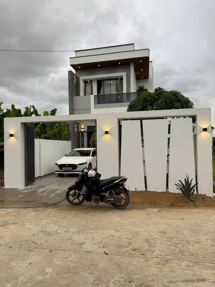 Biệt thự Diên Sơn 205m² giá 3.68 tỷ - Không gian sống lý tưởng!