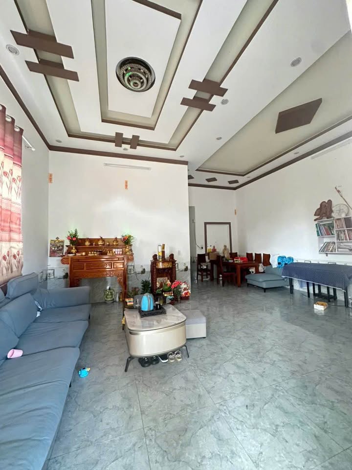 Nhà phố Ea Kao, Buôn Ma Thuột 275m² giá 2.99 tỷ - Nở hậu 19m thuận lợi kinh doanh!