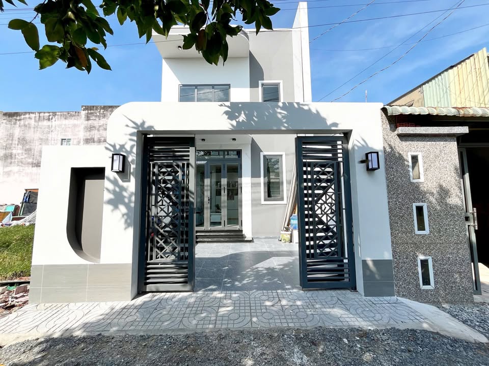 Nhà đẹp 3PN tại Mỹ Hạnh Nam, 77m², giá 2.35 tỷ - Sẵn sàng vào ở!