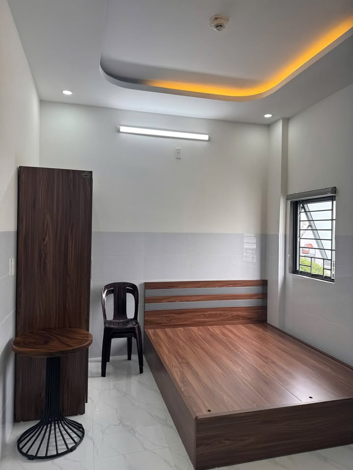 Cho thuê căn Studio tại Nại Hiên Đông 4 triệu - Ban công thoáng mát!