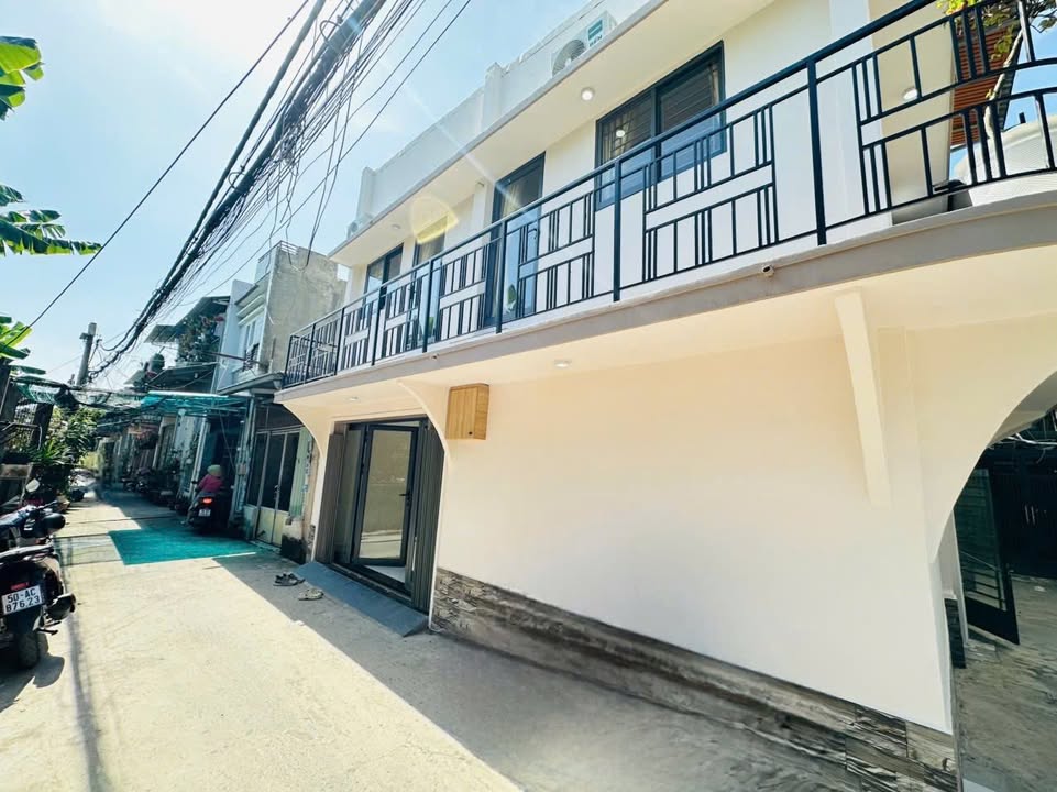 Nhà góc 2 mặt đường số 4, Hiệp Bình Phước, 34m² giá thỏa thuận - Sẵn sàng vào ở ngay!