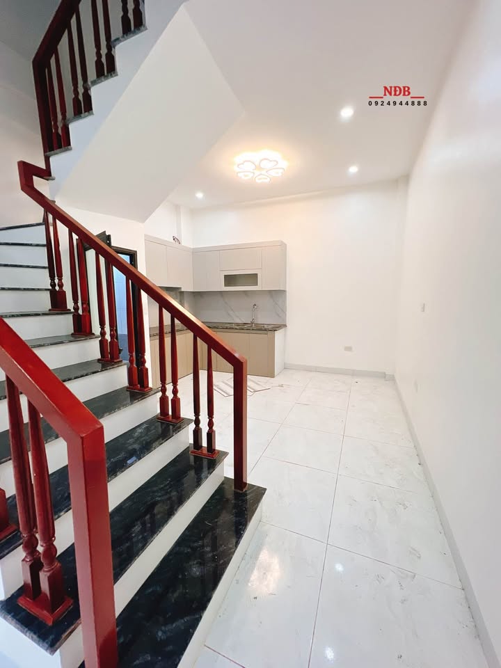 Nhà 3 tầng Trần Lãm Thái Bình 37m² giá 2 tỷ - Tiện ích đầy đủ, thương lượng nhẹ!