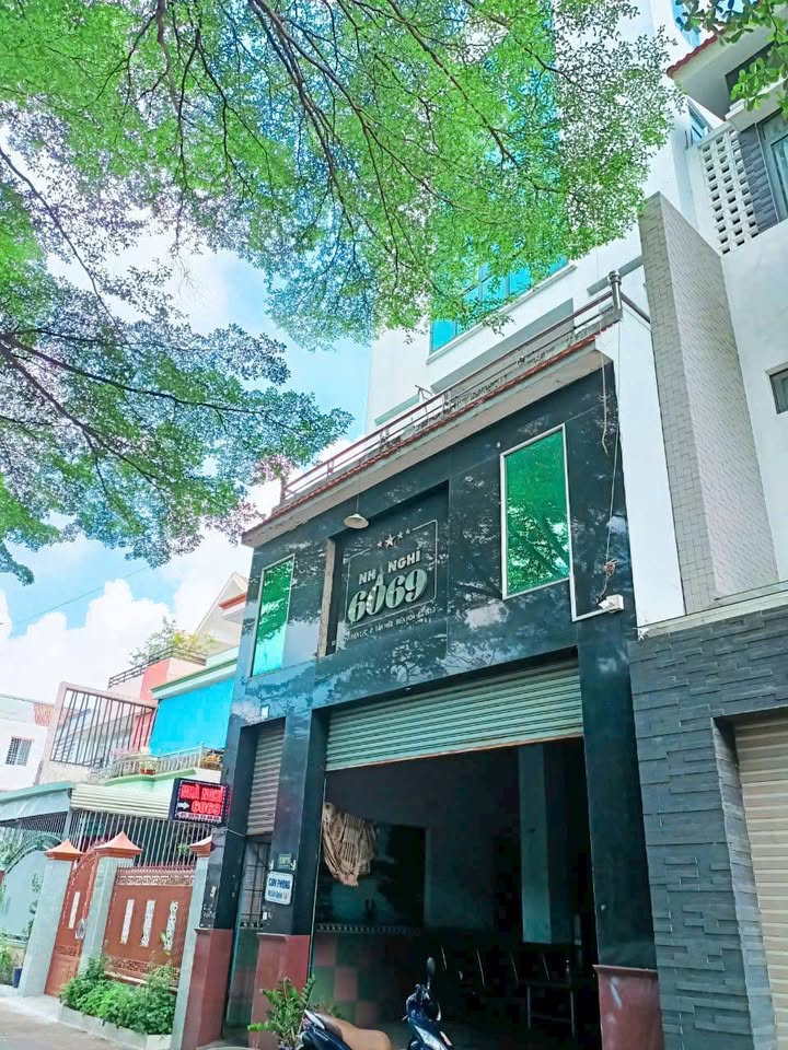 Khách sạn Biên Hòa 174.2m² giá 10 tỷ - Kinh doanh ổn định, thu nhập 60 triệu/tháng!