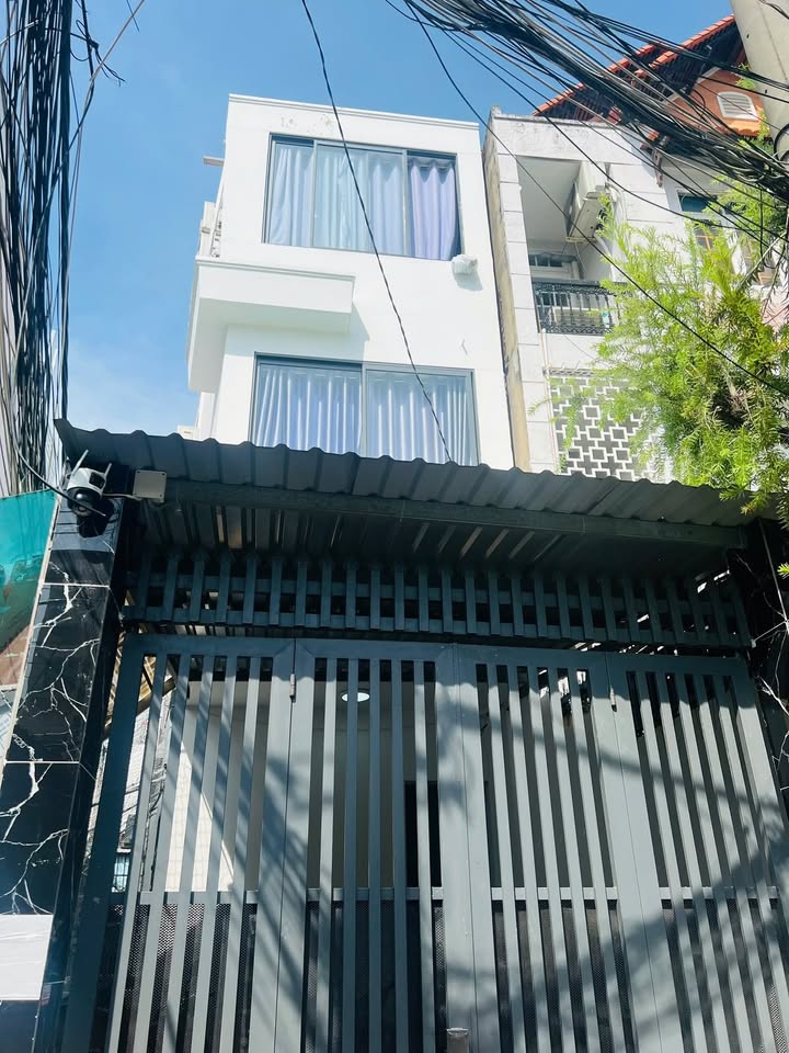 Nhà phố 8 phòng CHDV Thích Quảng Đức 67m² giá 11 tỷ - Đầu tư sinh lời hấp dẫn!