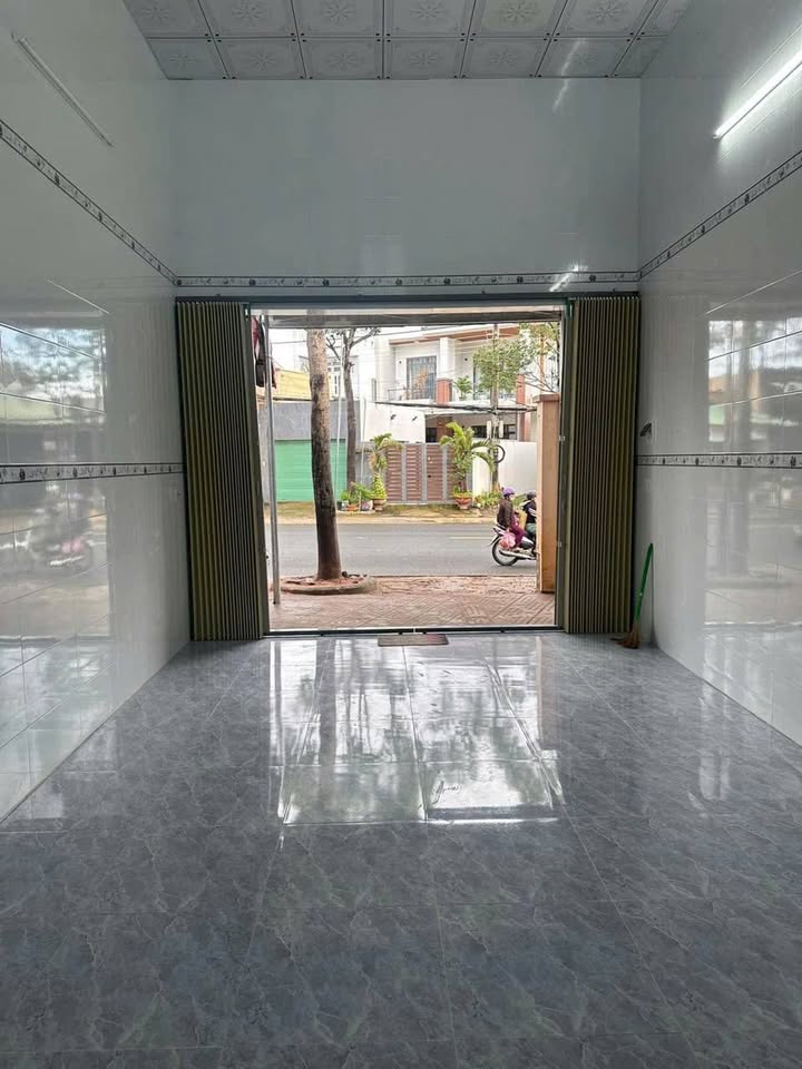 Nhà cho thuê mặt tiền Quốc lộ 55, Đất Đỏ, Bà Rịa - Vũng Tàu 4 triệu/tháng - Khu kinh doanh sầm uất!