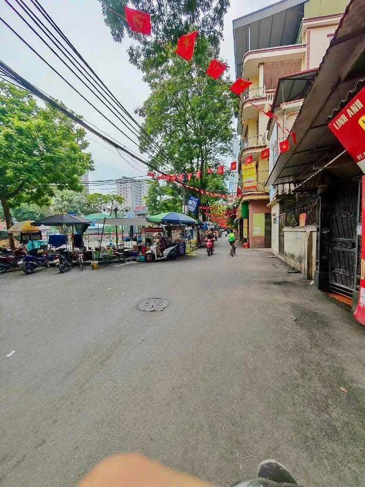 Bán nhà Nguyễn Ngọc Vũ, Cầu Giấy 59m² giá 15 tỷ - Thiết kế hiện đại, ở ngay!