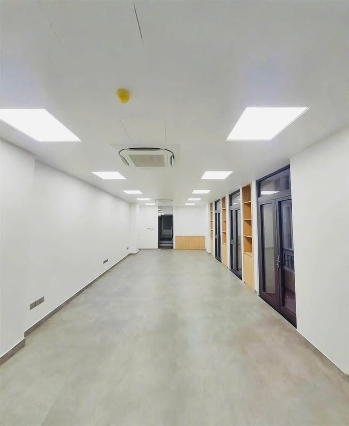 Cho thuê nhà mặt tiền Phan Xích Long 80m² giá 40 triệu - Vị trí đắc địa, thuận tiện kinh doanh!