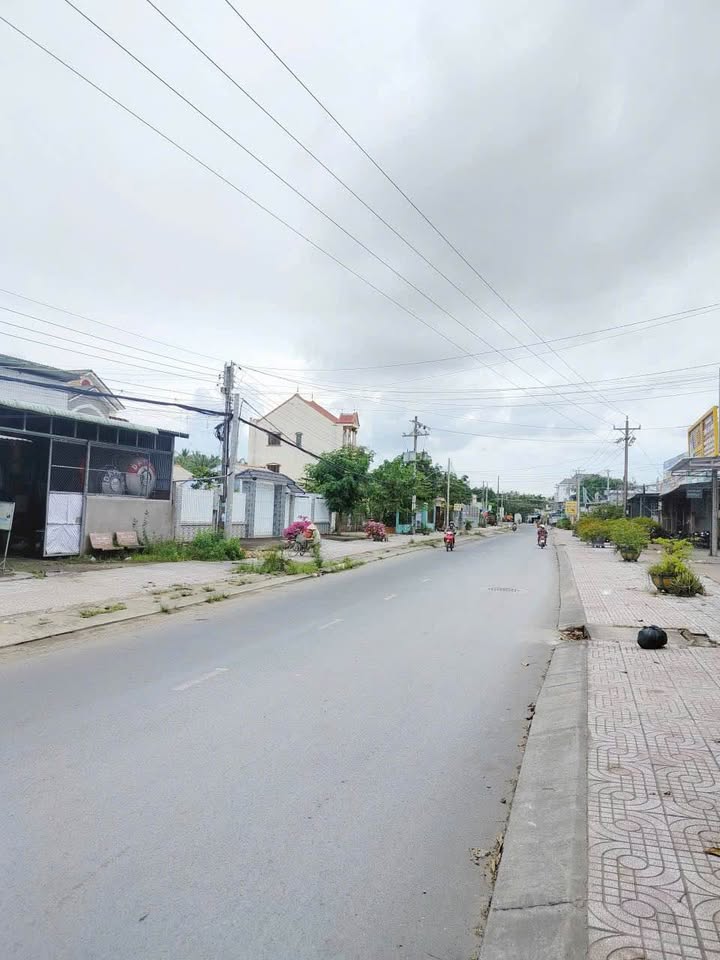 Nhà mặt tiền Hùng Vương, Hòa Thuận, Châu Thành 174m² giá 2.3 tỷ - Cơ hội đầu tư hấp dẫn!