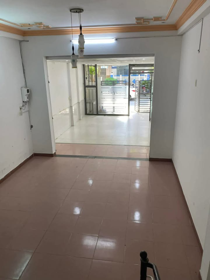 Nhà cho thuê mặt tiền đường Văn Cận, quận Cẩm Lệ, 90m² - Phù hợp kinh doanh!