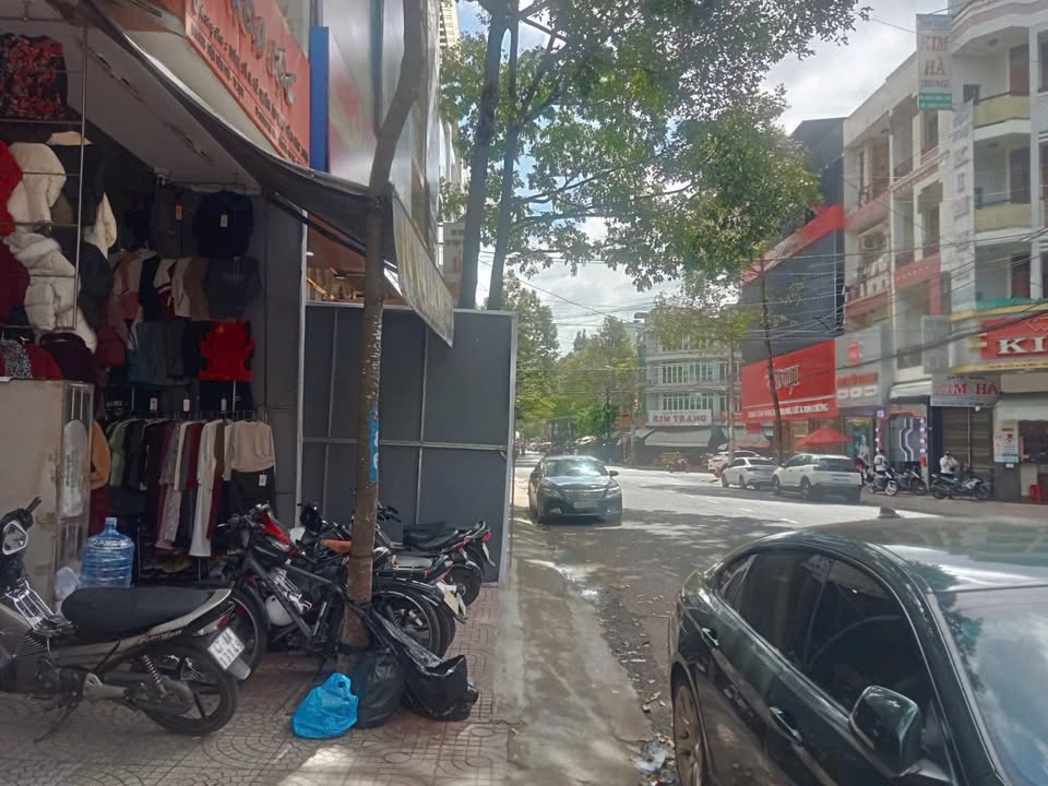 Nhà góc 2 mặt tiền Điện Biên Phủ, Buôn Ma Thuột 84m² giá 29 tỷ - Đầu tư sinh lời ngay!