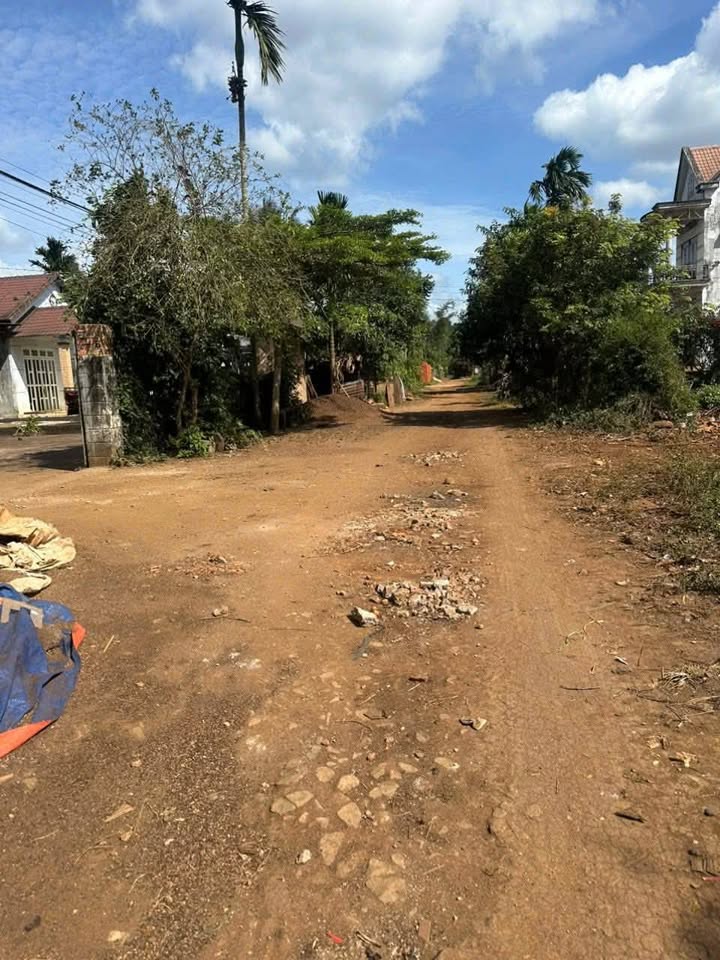 Đất Hòa Đông Krông Pắc 125m² giá 700 triệu - Vị trí đẹp, đầy đủ tiện ích!