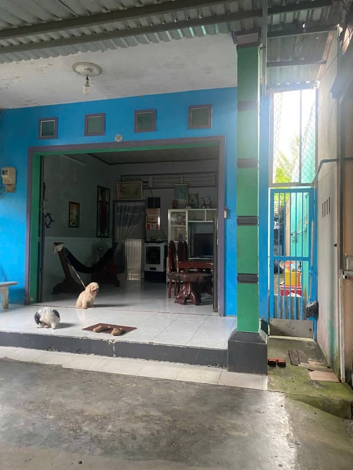 Nhà mặt hẻm Nguyễn Chí Thanh, Rạch Giá 100m² giá 1 tỷ - Sổ hồng đầy đủ!