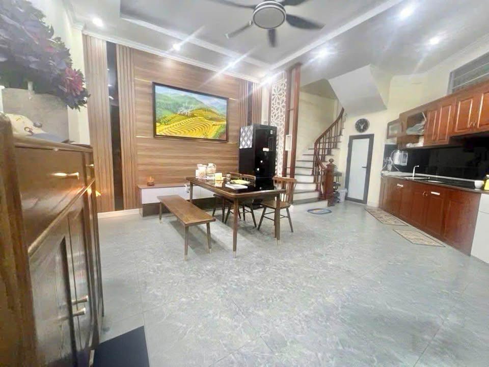 Nhà Phương Liệt Lô Góc Hiếm - Thanh Xuân 45m² giá 10 tỷ - Thiết kế hiện đại, tiện ích đầy đủ!