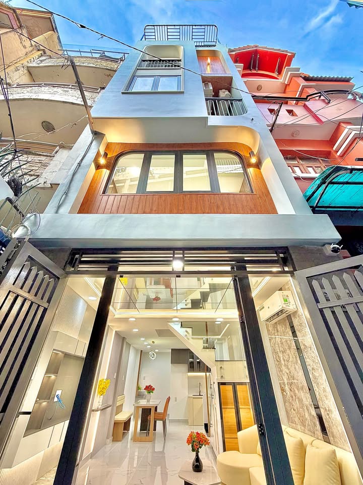 Nhà phố Phú Nhuận 32m² giá 8.68 tỷ - Đầu tư sinh lời tại vị trí đắc địa!