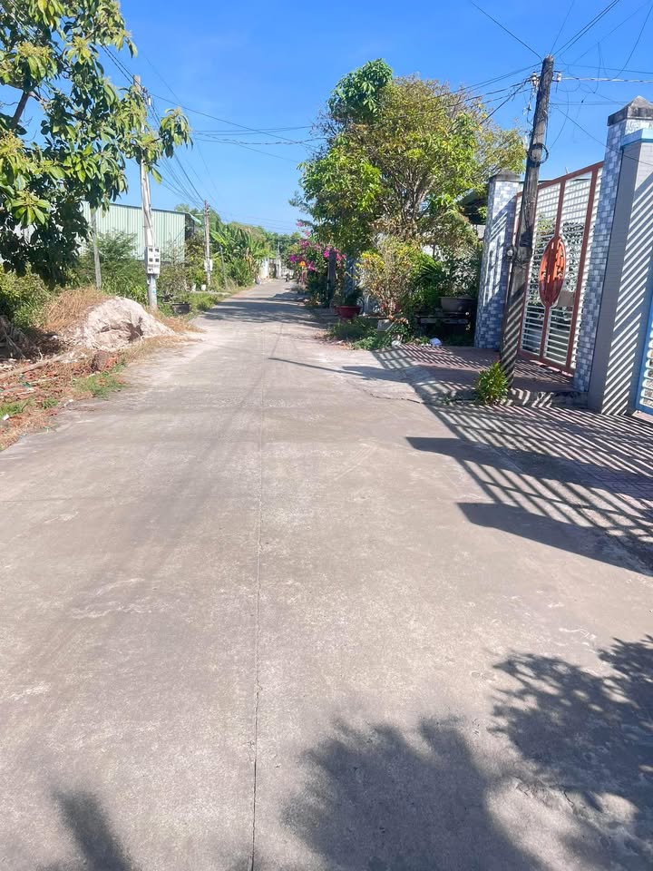 Đất thổ cư ấp 6, xã Tân Biên, diện tích 120m² giá 900 triệu - Đối diện phòng công an huyện!