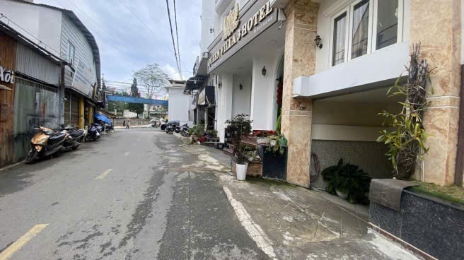 Đất mặt tiền đường Nguyễn Thị Nghĩa, Đà Lạt 148m² giá chỉ 14.5 tỷ - Cơ hội đầu tư tuyệt vời!