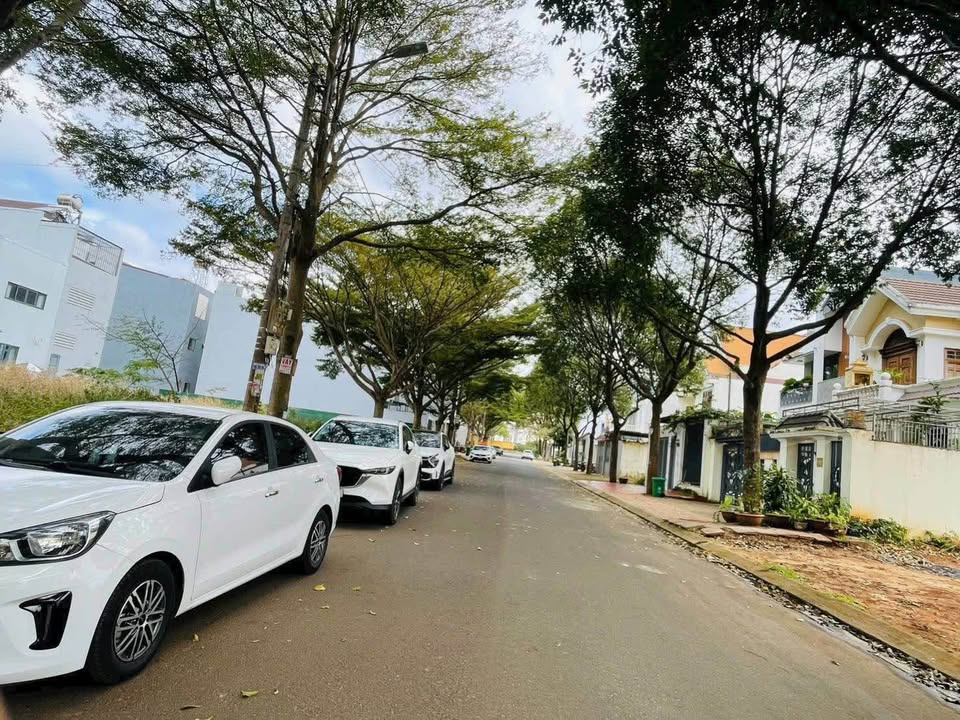 Bán lô biệt thự mặt tiền Tôn Thất Tùng Buôn Ma Thuột 240m² - Cơ hội đầu tư tuyệt vời!