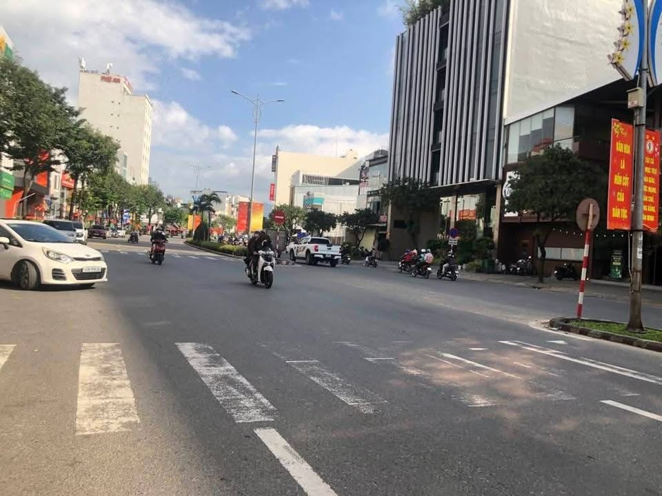 Nhà cấp 4 Đà Nẵng 40m² giá 5.4 tỷ - Gần cầu Rồng, vị trí đắc địa!