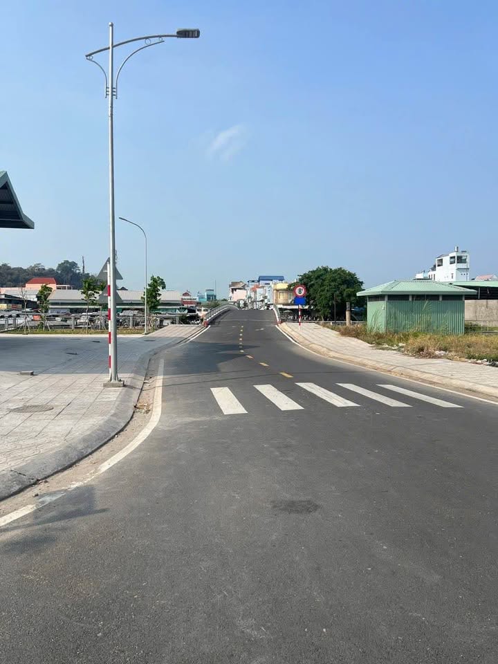 Đất nền góc Thị trấn Núi Sập, Thoại Sơn 72m² giá 1 tỷ - Đầu tư sinh lời ngay!