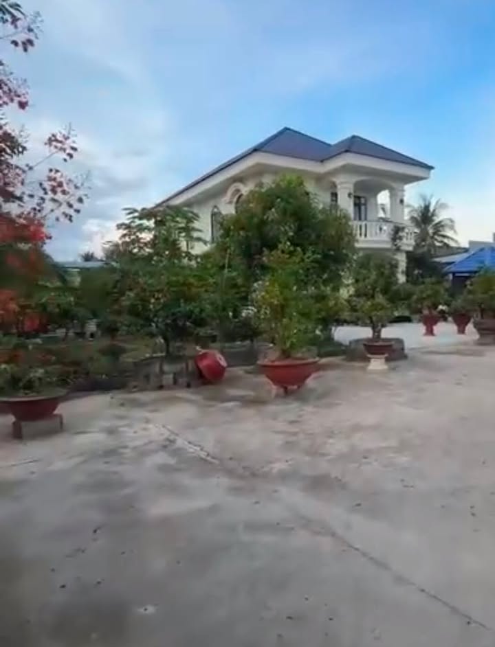 Biệt thự sân vườn phường Phú Tân TP Bến Tre 1040m² giá 12.5 tỷ - Sẵn sàng sở hữu ngay!