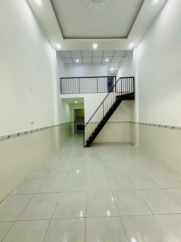 Nhà trệt lửng Thới An Q12 48m² giá 3.68 tỷ - Hẻm xe hơi 7 chỗ, tiện ích đầy đủ!