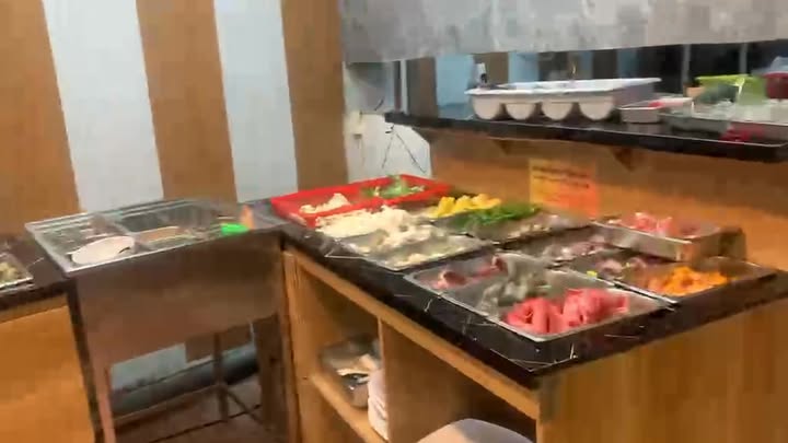 Cho thuê quán lẩu Ngõ 57 Láng Hạ 200m² - Giá 25.5 triệu/tháng, không thể bỏ lỡ!