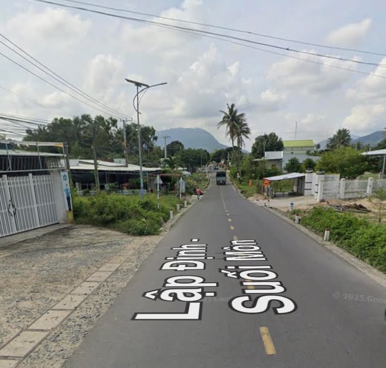 Đất thổ cư Cam Lâm 139m² - Gần chợ và trường học, cơ hội đầu tư tuyệt vời!