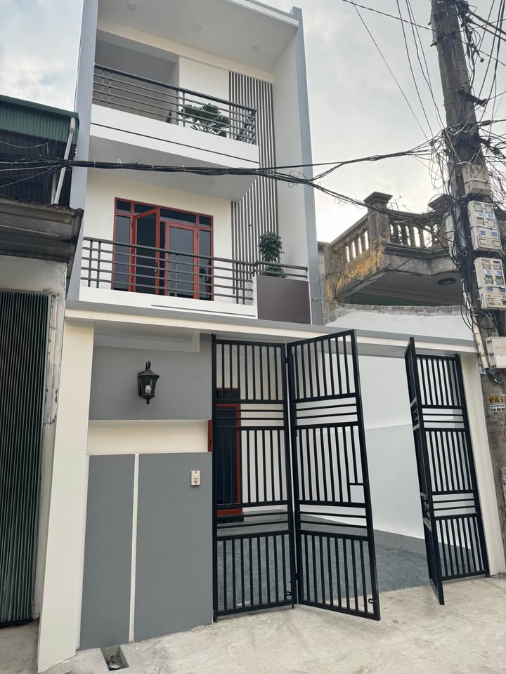 Nhà 3 tầng Ninh Bình 80m² giá 4.7 tỷ - Vị trí đắc địa, sẵn sàng đón Tết!