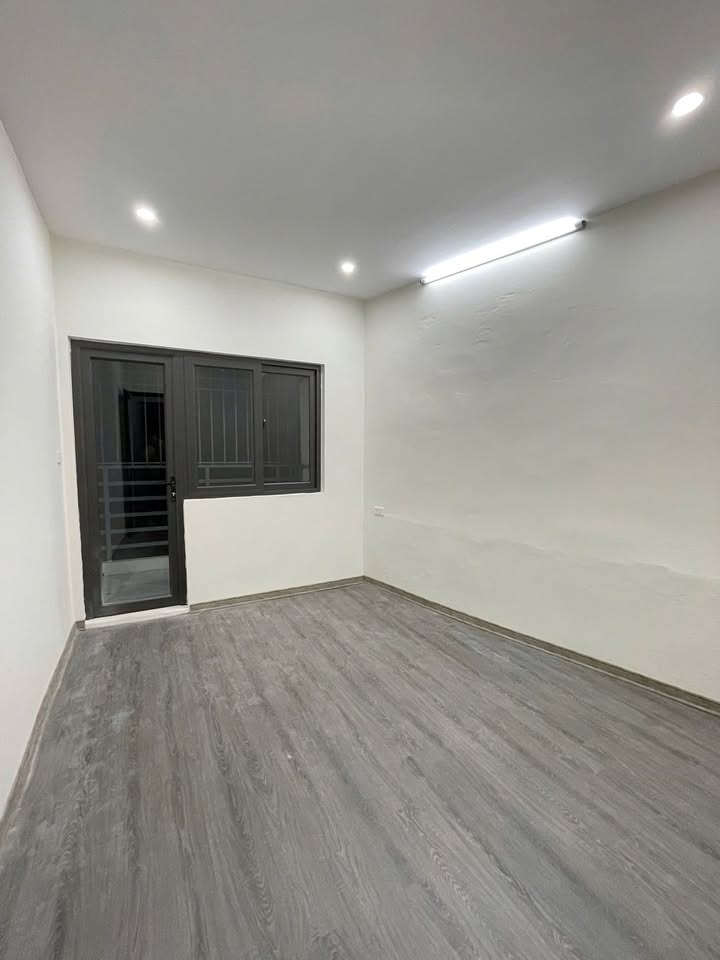 Bán Nhà Đẹp Tại Phố Tôn Đức Thắng, Đống Đa 44m² Giá 7.85 Tỷ - Không Gian Sống Lý Tưởng!