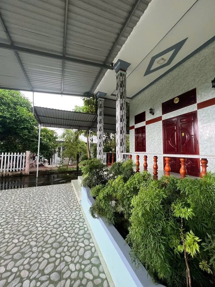 Nhà vườn Hàm Hiệp, Bình Thuận 580m² giá chỉ 1 tỷ - Không gian xanh thoáng mát!