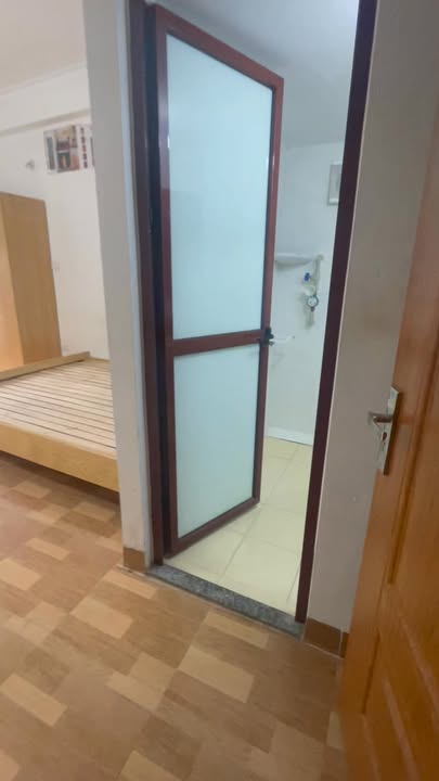 Nhà cho thuê tại Hoàng Mai, Hà Nội 3.8 triệu - Ban công thoáng mát, vào ở ngay!