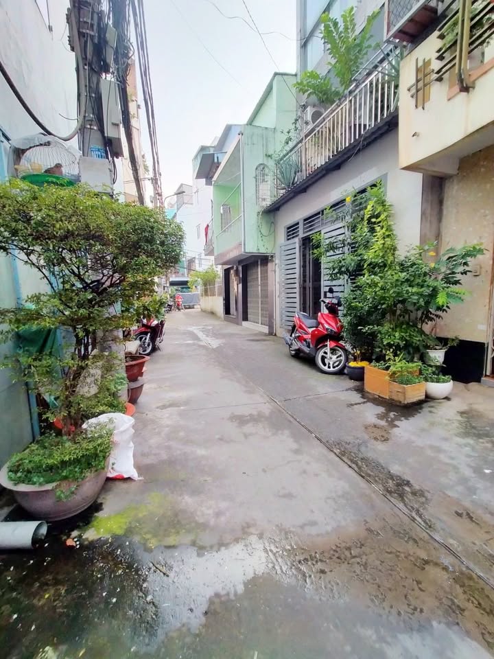 Nhà phố tại Âu Dương Lân, Quận 8, 72m² giá 6.79 tỷ - Hẻm xe hơi thông thoáng!