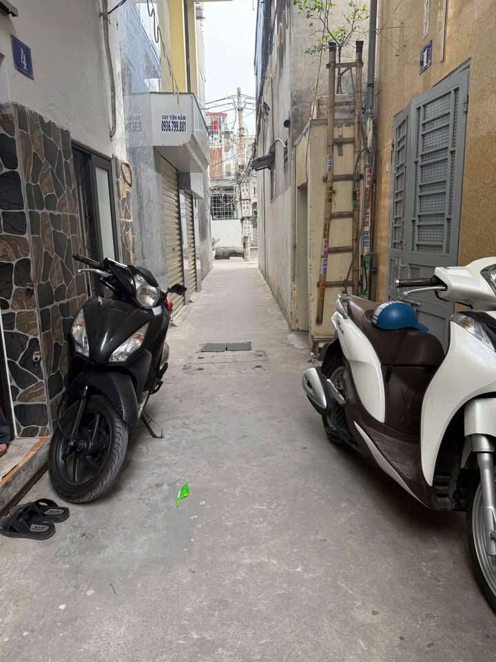 Nhà 2 tầng ngõ 409 Miếu Hai Xã 21m² giá 825 triệu - Sẵn sàng vào ở ngay!