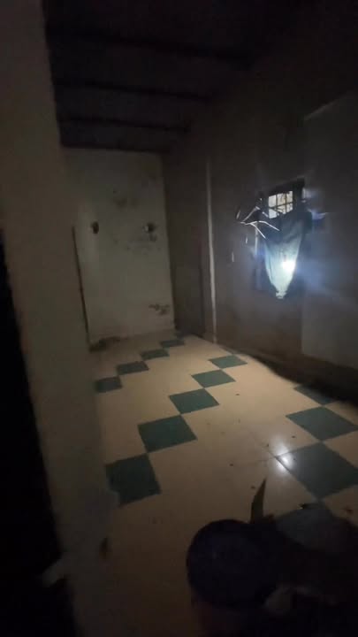 Nhà 3 tầng mặt tiền đường Hàm Nghi, Đông Hà, Quảng Trị 135.2m² - Giá chỉ 3 tỷ, sẵn sàng ở ngay!