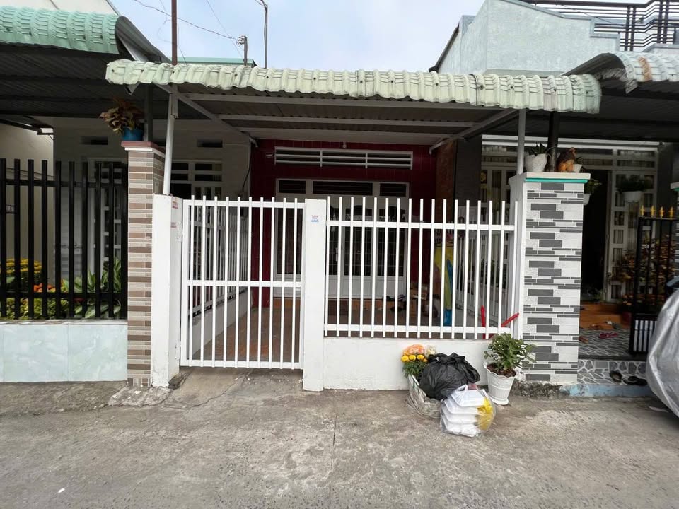 Nhà cấp 4 tại Trần Hưng Đạo, Mỹ Phước, 69.6m² giá 1.6 tỷ - Kinh doanh thuận lợi!